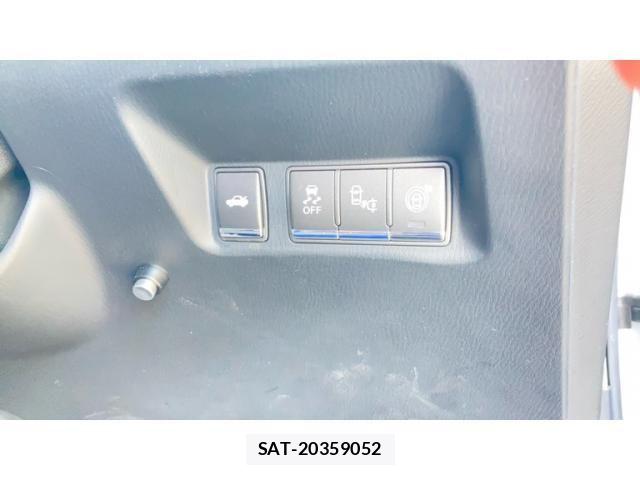 Nissan FUGA HYBRID 2017-04 8742381-25