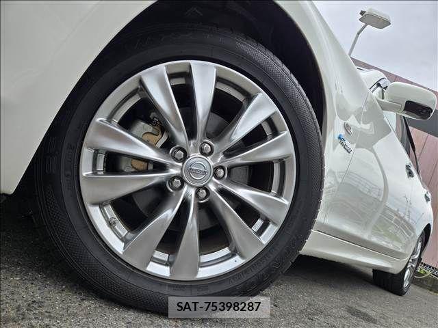 Nissan FUGA HYBRID 2013-12 8796052-18