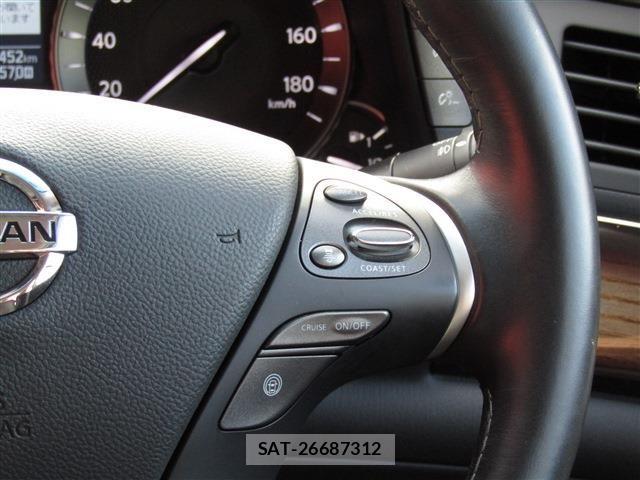 Nissan FUGA HYBRID 2022-07 8879911-12