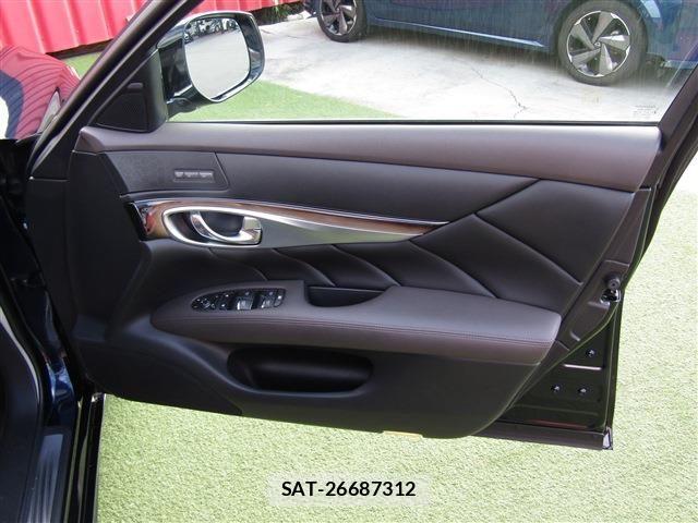 Nissan FUGA HYBRID 2022-07 8879911-18