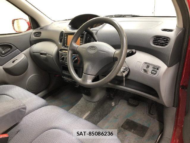 Toyota FUN CARGO 2002 7230133-4