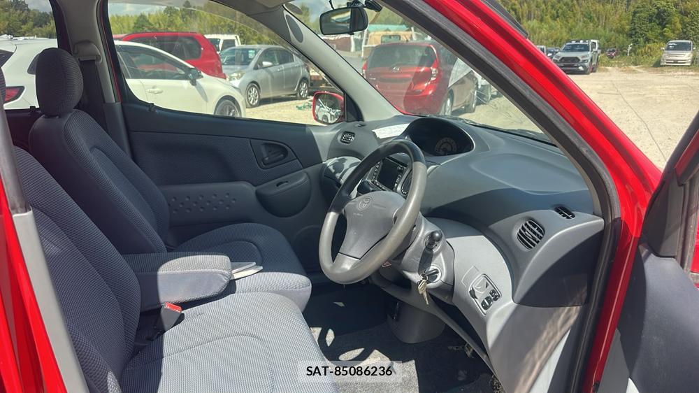 Toyota FUN CARGO 2002 7230133-11