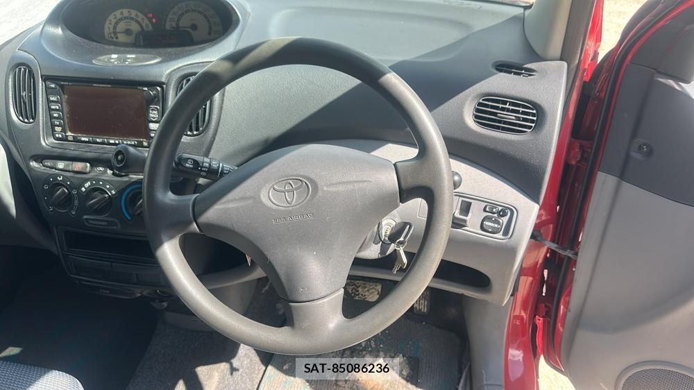 Toyota FUN CARGO 2002 7230133-13