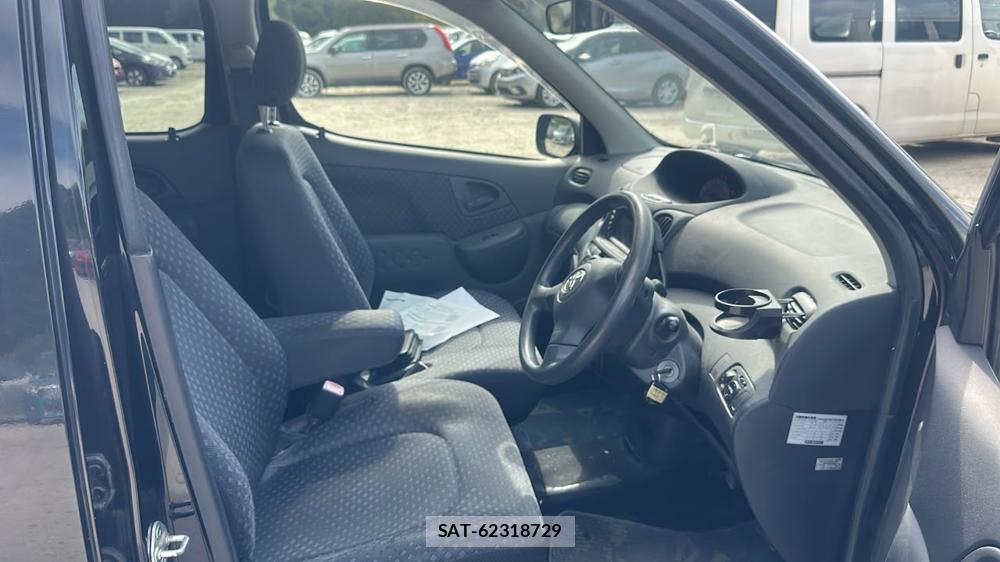 Toyota FUN CARGO 2003 7198151-11