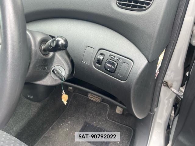 Toyota FUN CARGO 2005-08 7058686-10