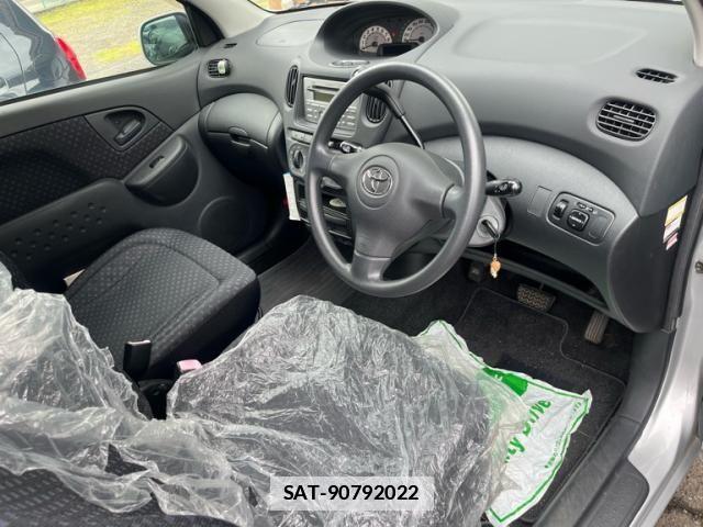 Toyota FUN CARGO 2005-08 7058686-11
