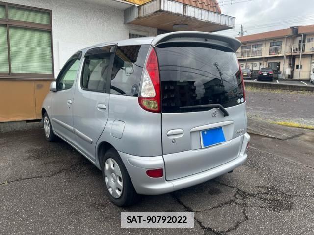 Toyota FUN CARGO 2005-08 7058686-3