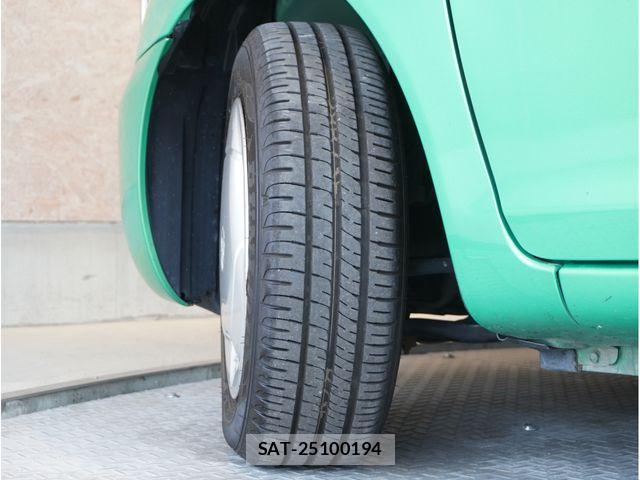 Toyota FUN CARGO 2001-06 7979324-26