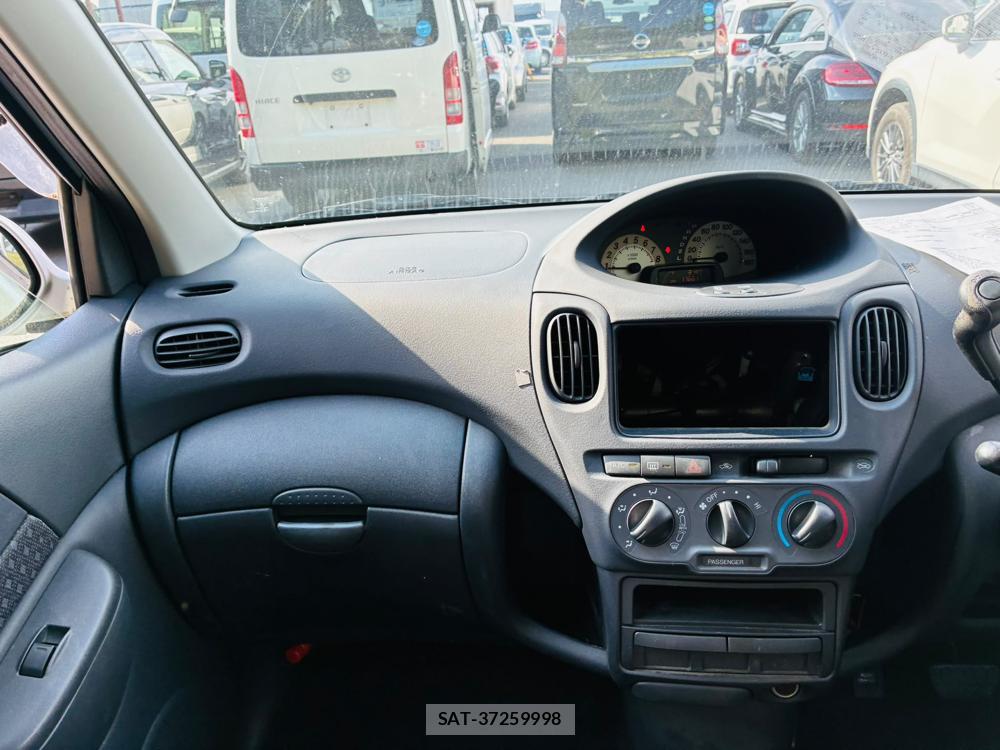 Toyota FUN CARGO 2003-10 8169419-17