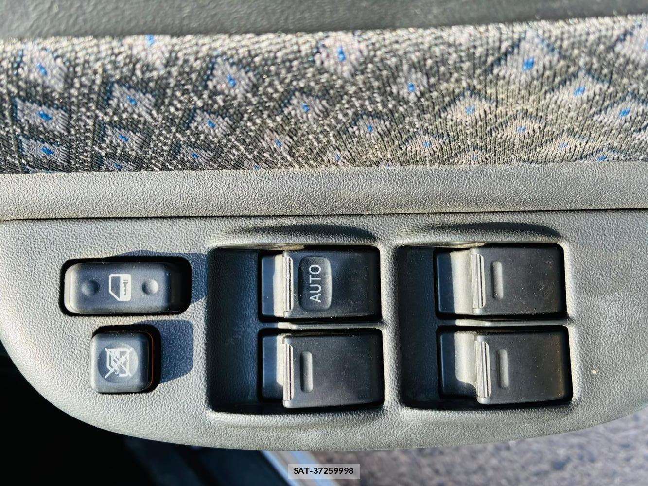 Toyota FUN CARGO 2003-10 8169419-20