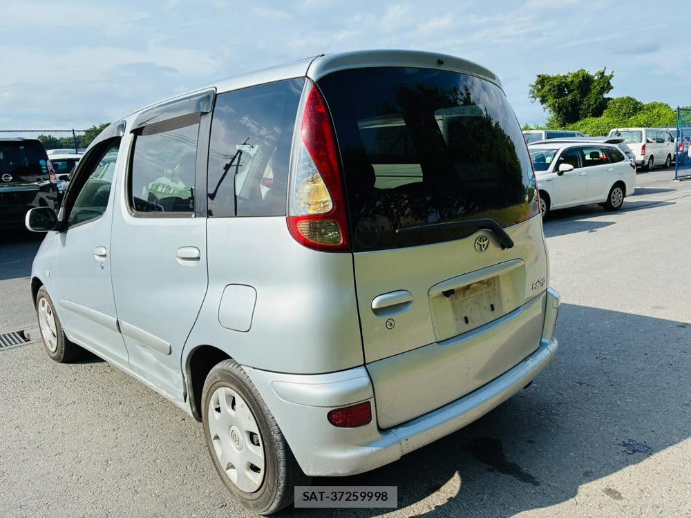 Toyota FUN CARGO 2003-10 8169419-2
