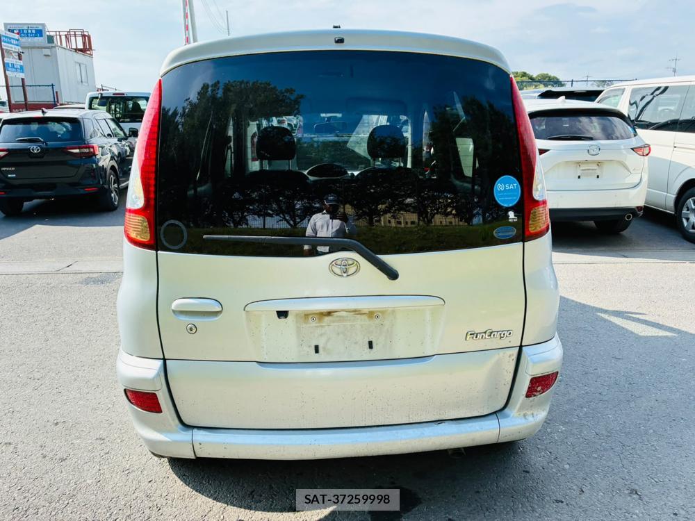 Toyota FUN CARGO 2003-10 8169419-3