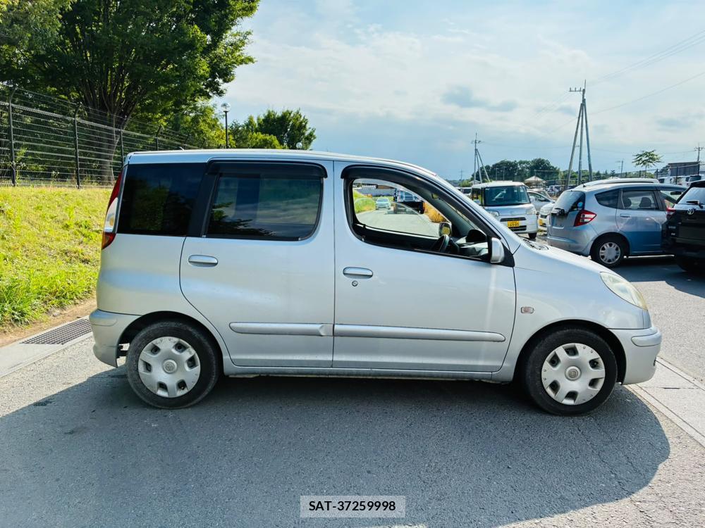 Toyota FUN CARGO 2003-10 8169419-5