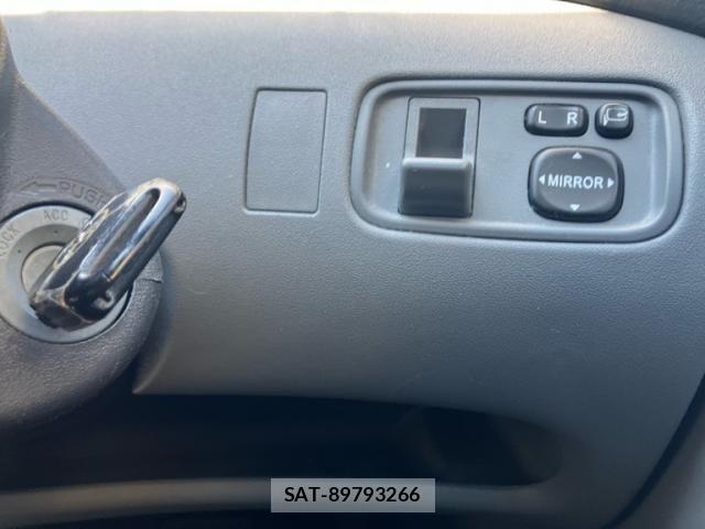 Toyota FUN CARGO 2001-09 8562027-16