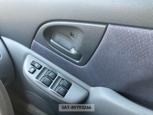 Toyota FUN CARGO 2001-09 8562027-17