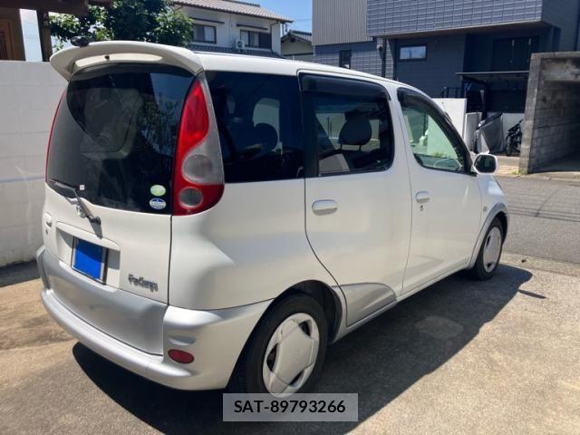 Toyota FUN CARGO 2001-09 8562027-2