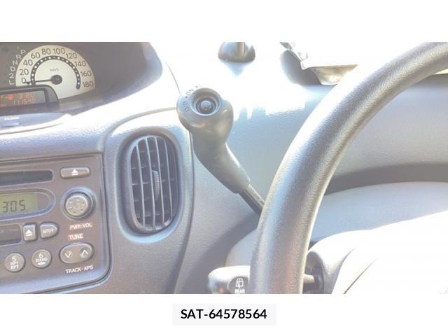 Toyota FUN CARGO 2001-04 8666191-15