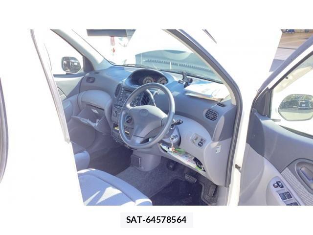 Toyota FUN CARGO 2001-04 8666191-8