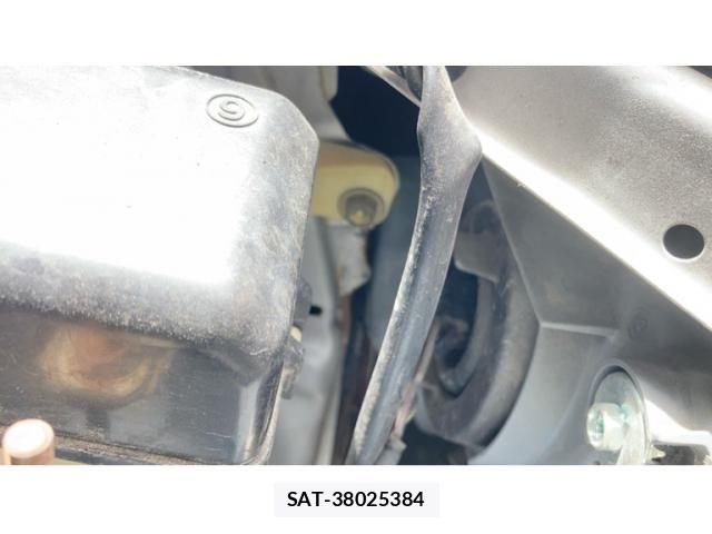 Toyota FUN CARGO 1999-11 8659252-16