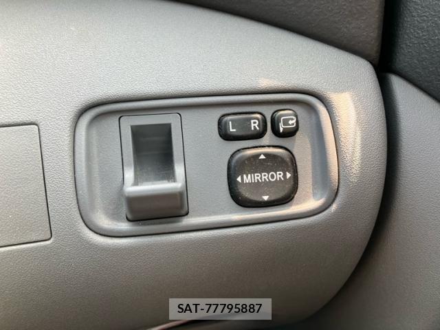 Toyota FUN CARGO 2002-05 7058688-13