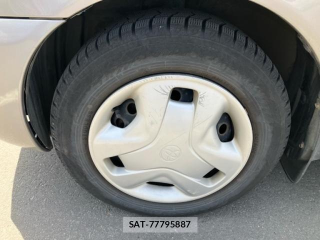 Toyota FUN CARGO 2002-05 7058688-17