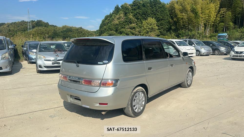 Toyota GAIA 2004 7335633-4