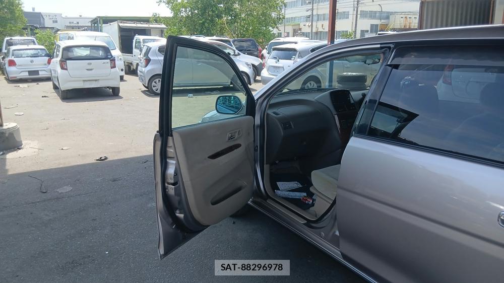 Toyota GAIA 2002-05 7683581-10