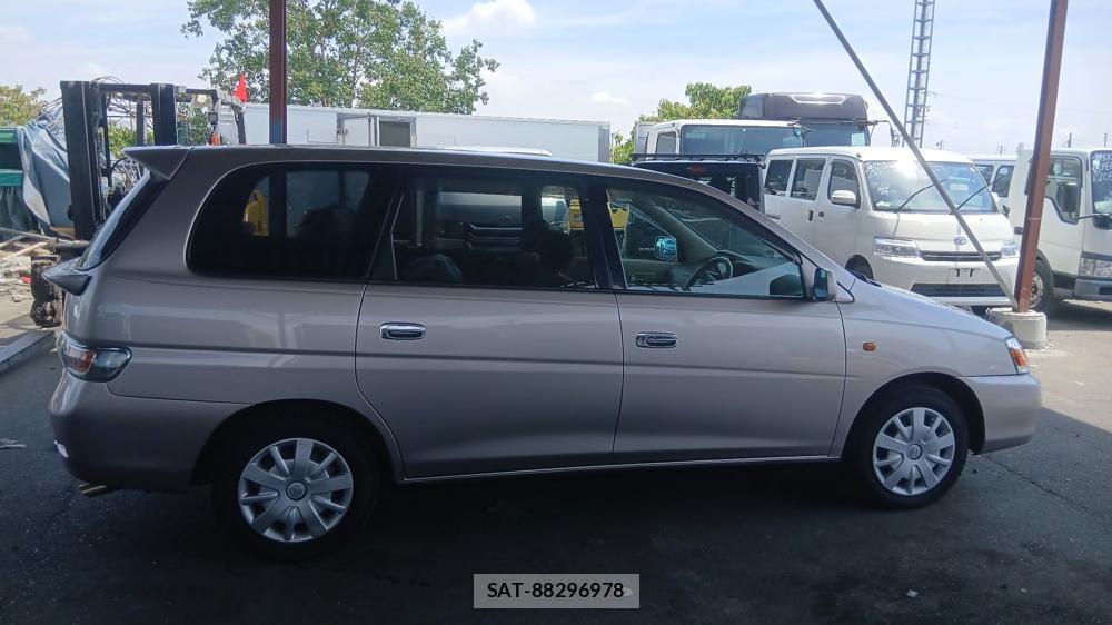 Toyota GAIA 2002-05 7683581-5