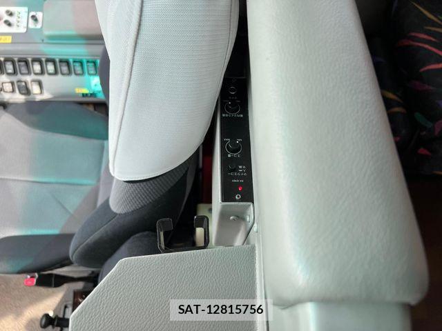Isuzu GALA 2011-03 1221367-13