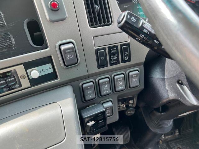 Isuzu GALA 2011-03 1221367-8