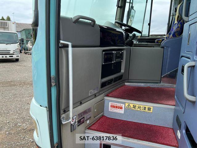 Isuzu GALA 2004-10 1585649-25