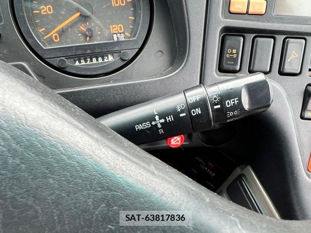 Isuzu GALA 2004-10 1585649-29