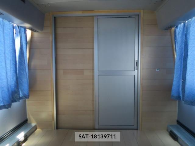 Isuzu GALA 2021-06 7250925-13
