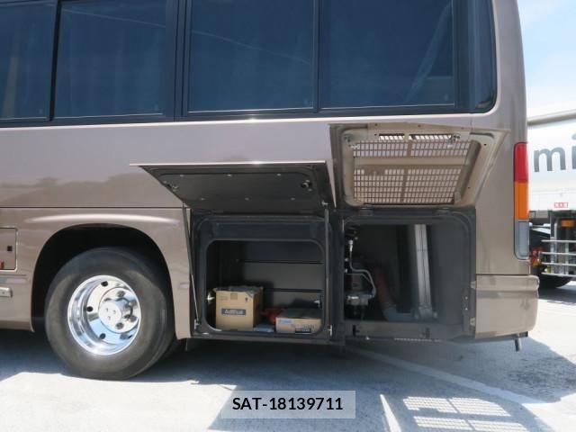 Isuzu GALA 2021-06 7250925-4