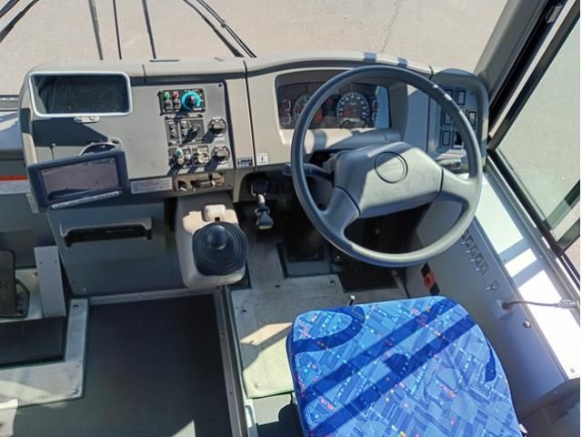 Isuzu GALA 2012-03 7606890-19