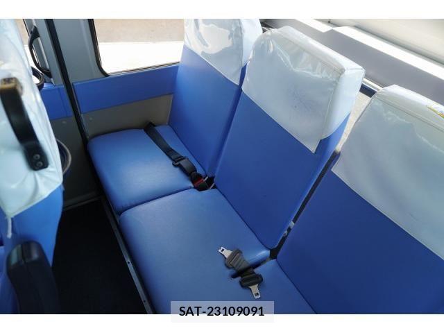 Isuzu GALA 2018-03 7961833-19