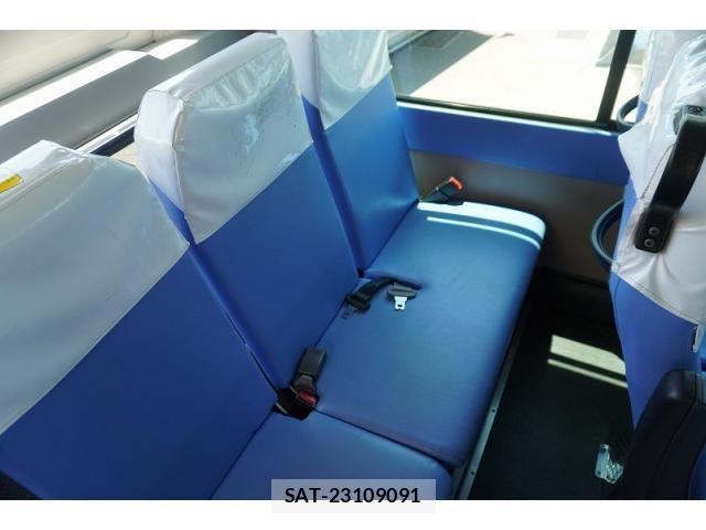 Isuzu GALA 2018-03 7961833-20