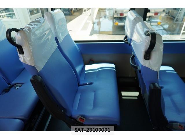 Isuzu GALA 2018-03 7961833-22
