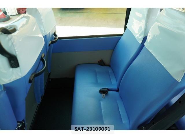 Isuzu GALA 2018-03 7961833-23