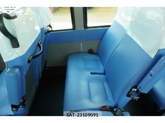 Isuzu GALA 2018-03 7961833-27