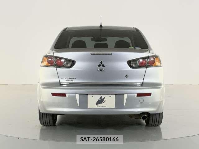 Mitsubishi GALANT FORTIS 2013-06 7392261-4