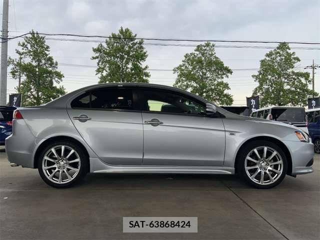 Mitsubishi GALANT FORTIS 2015-06 7616759-7
