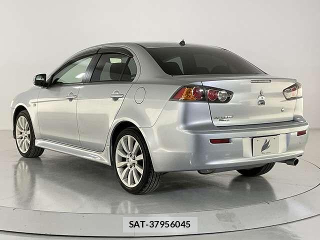Mitsubishi GALANT FORTIS 2011-05 8073857-3