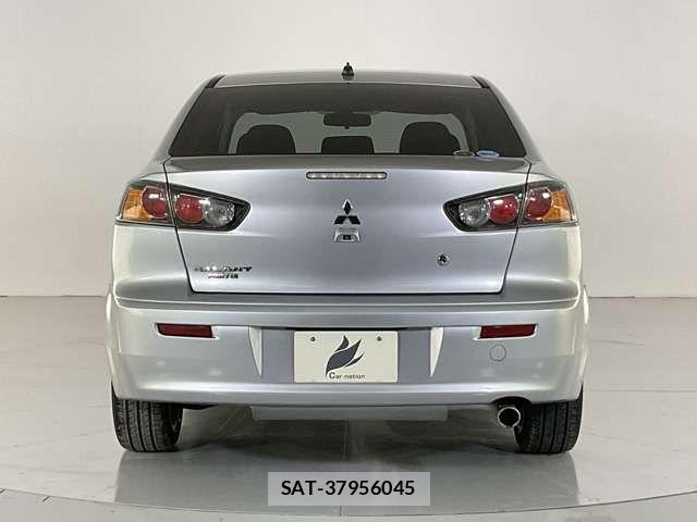 Mitsubishi GALANT FORTIS 2011-05 8073857-4