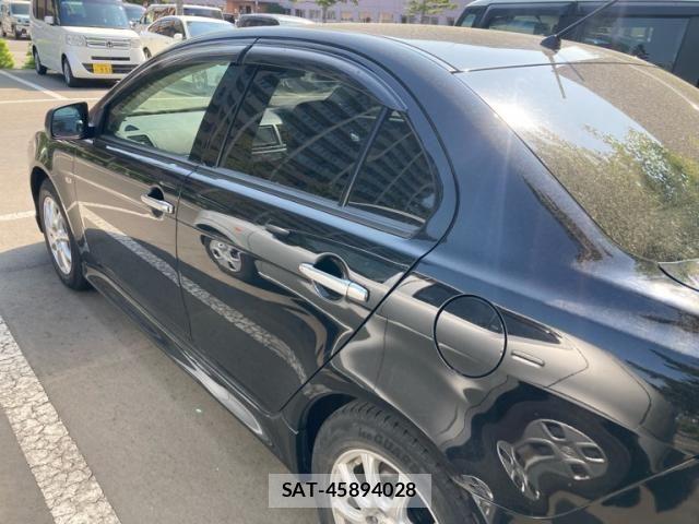 Mitsubishi GALANT FORTIS 2011-07 7508732-7