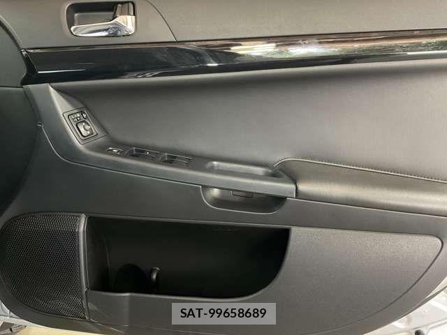 Mitsubishi GALANT FORTIS 2015-03 8626906-13