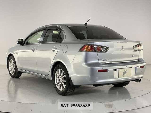 Mitsubishi GALANT FORTIS 2015-03 8626906-3