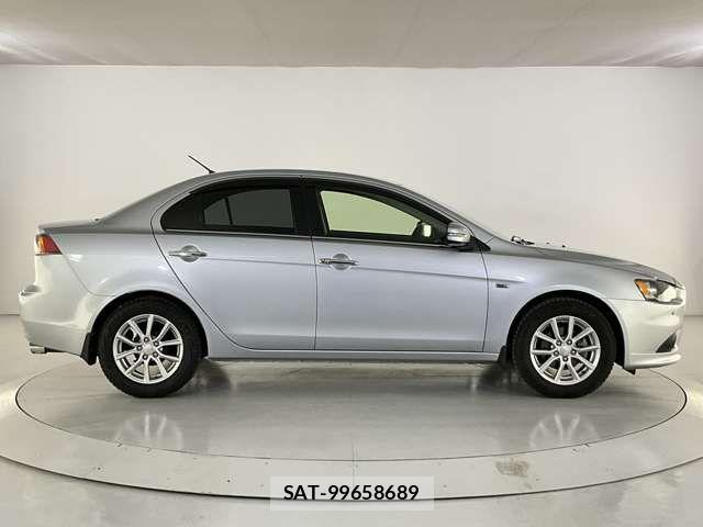 Mitsubishi GALANT FORTIS 2015-03 8626906-6