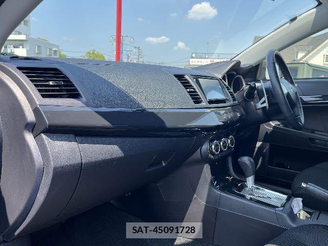 Mitsubishi GALANT FORTIS 2014-07 1221370-18