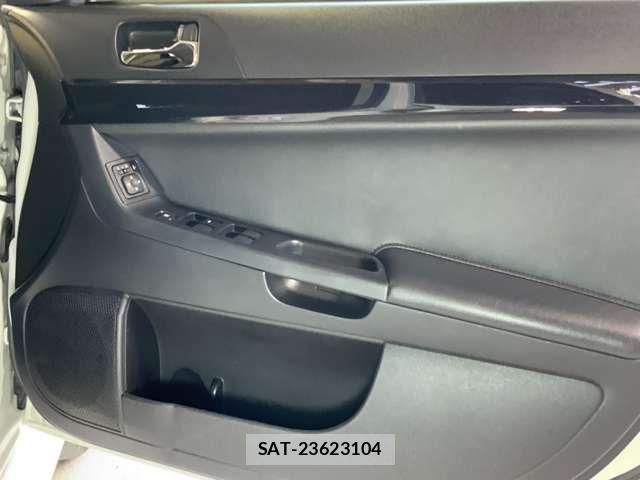 Mitsubishi GALANT FORTIS 2012-11 2029697-14